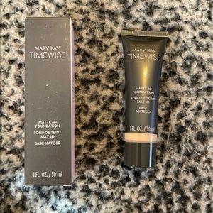 🎉3 for $30🎉 Matte 3D Foundation